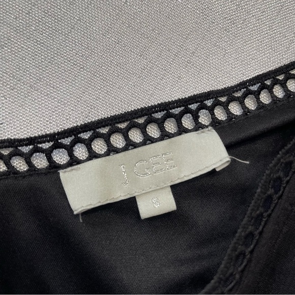 J GEE Black Embroidered Long Sleeve Boho Flowy Casual Mini Dress Size S - Picture 3 of 8